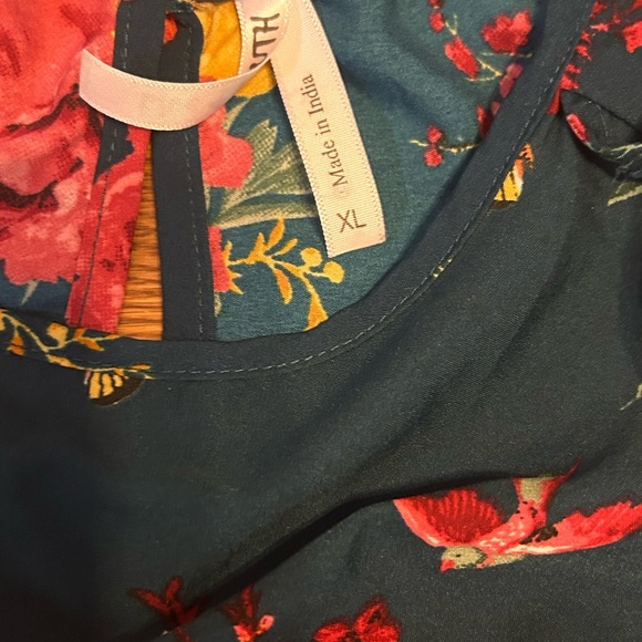 Live 4 Truth Women's Floral Ruffle Sleeve Open Shoulder Blouse Size XL - Picture 6 of 8